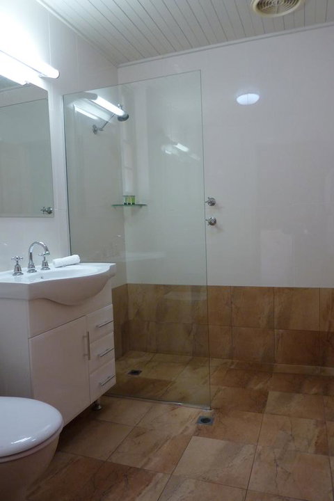 Coonawarra Place Motor Inn - Accommodation Rockhampton 13