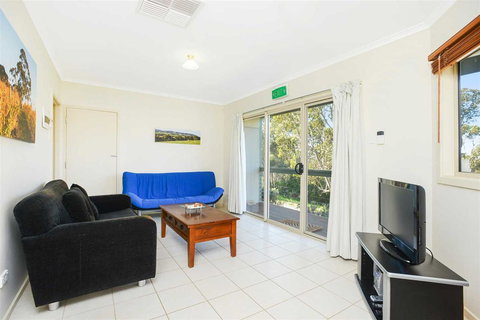 Shiraz Cottage - Accommodation Rockhampton 4