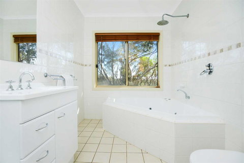 Shiraz Cottage - Accommodation Rockhampton 5