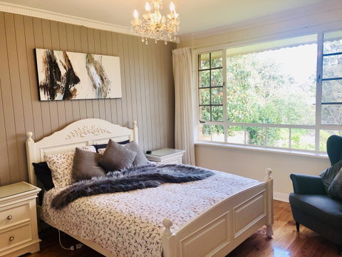Stunning House With Beautiful Entertainment Area!! - Accommodation Rockhampton 2
