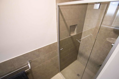 Serene Shores - Accommodation Rockhampton 9