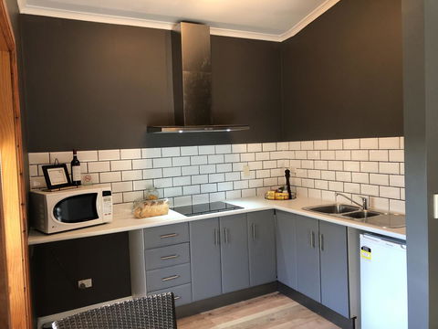Amande Bed And Breakfast - Accommodation Rockhampton 2