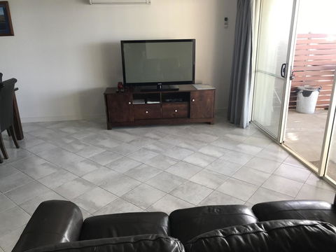 Beachside & Jetty View Apartment 6 - Captain\'s Apt - Accommodation Rockhampton 34