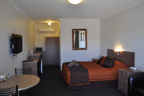 Augusta Courtyard Motel - Accommodation Rockhampton 0