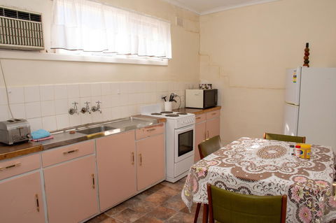 Kimba Units - Accommodation Rockhampton 20