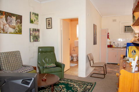 Kimba Units - Accommodation Rockhampton 17