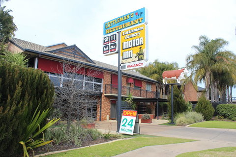 Cattlemans Country Motor Inn & Serviced Apartments - Accommodation Rockhampton 2