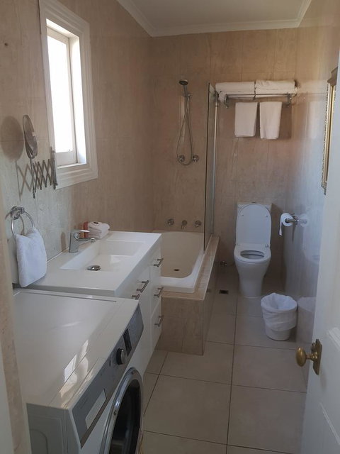Hammond Apartments - Accommodation Rockhampton 10