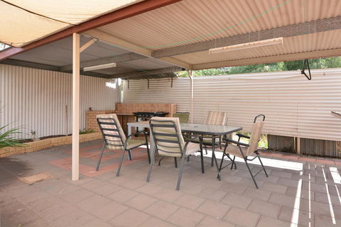 Motel Poinsettia - Accommodation Rockhampton 12