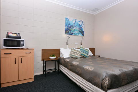 Motel Poinsettia - Accommodation Rockhampton 26