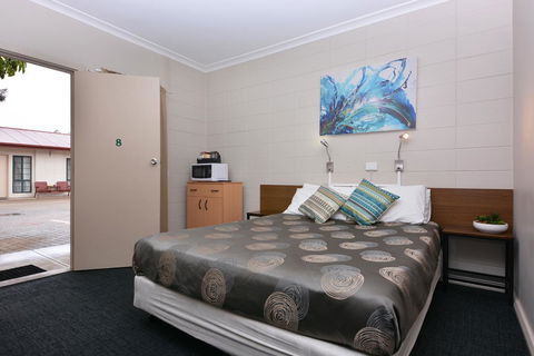 Motel Poinsettia - Accommodation Rockhampton 25