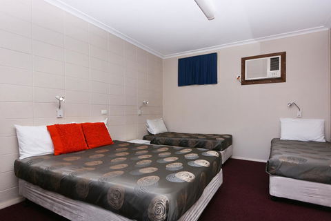 Motel Poinsettia - Accommodation Rockhampton 20