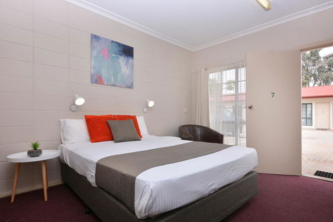 Motel Poinsettia - Accommodation Rockhampton 29