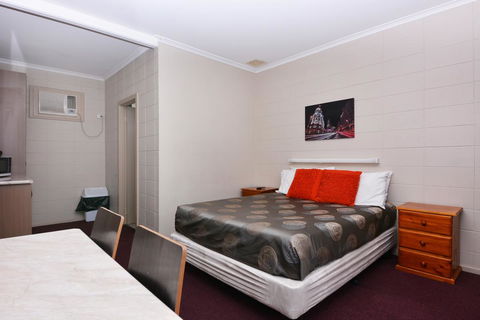 Motel Poinsettia - Accommodation Rockhampton 14