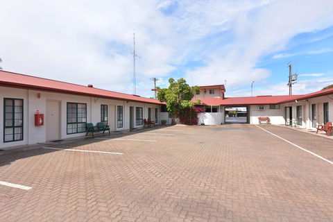 Motel Poinsettia - Accommodation Rockhampton 7