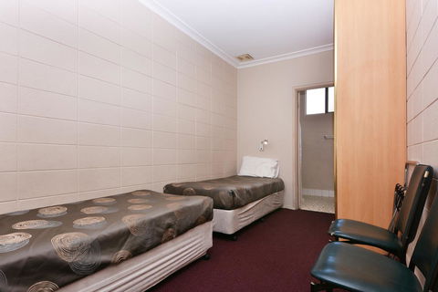Motel Poinsettia - Accommodation Rockhampton 22