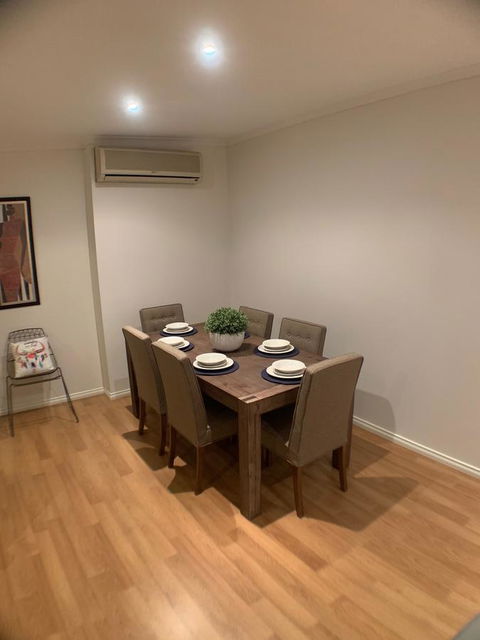 On Gilbert - Accommodation Rockhampton 6
