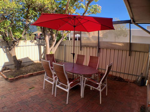 On Gilbert - Accommodation Rockhampton 1