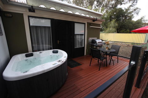 One Tree Bed And Breakfast - Accommodation Rockhampton 13