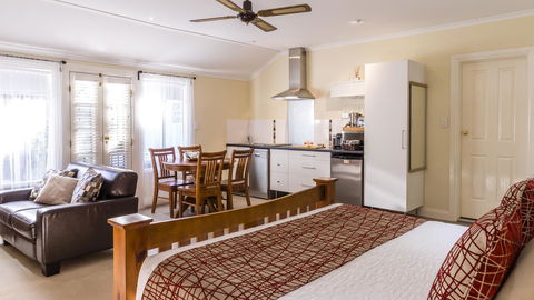 One Tree Bed And Breakfast - Accommodation Rockhampton 17