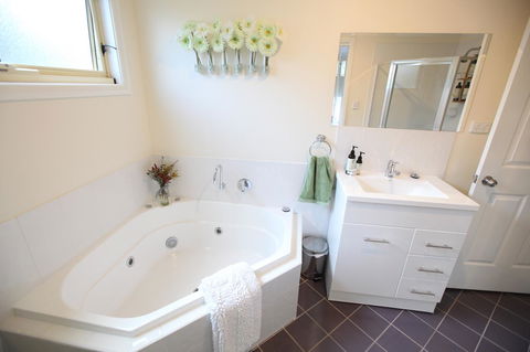 One Tree Bed And Breakfast - Accommodation Rockhampton 10