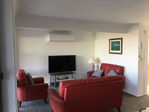 Arena Blanca Holiday Home - Accommodation Rockhampton 7