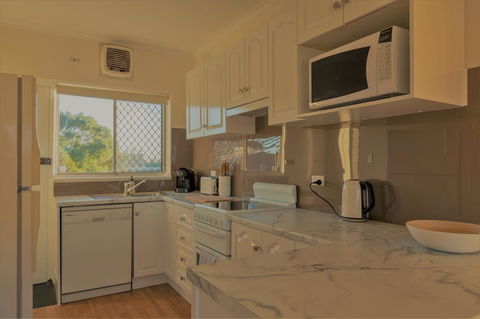 Henley Beach South, Amazing Views, Huge Private Balcony! - Accommodation Rockhampton 12