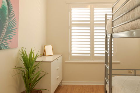 Henley Beach South, Amazing Views, Huge Private Balcony! - Accommodation Rockhampton 7