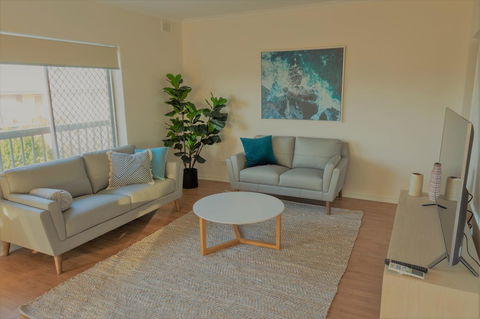 Henley Beach South, Amazing Views, Huge Private Balcony! - Accommodation Rockhampton 18