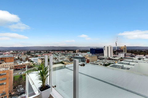 Executive Suite, Incredible Views Of City - Accommodation Rockhampton 1