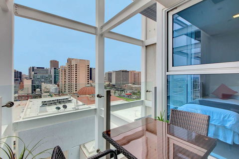 Executive Suite, Incredible Views Of City - Accommodation Rockhampton 4