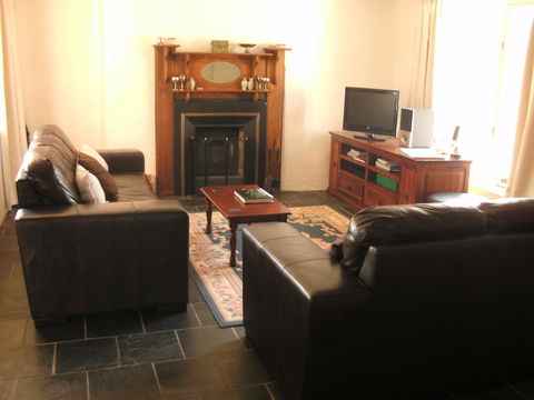 Peppermint Farm Cottage - Accommodation Rockhampton 1