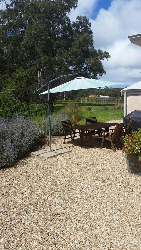 Peppermint Farm Cottage - Accommodation Rockhampton 0