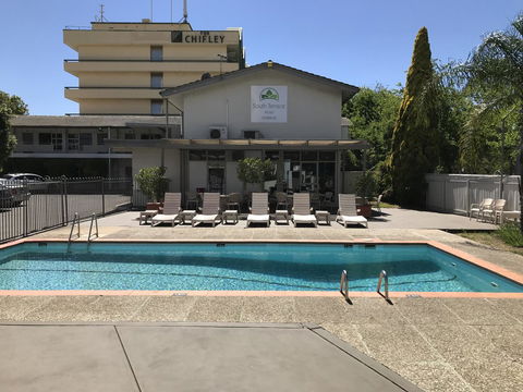 HotelMOTEL Adelaide - Accommodation Rockhampton 0