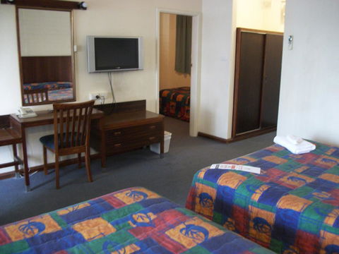 HotelMOTEL Adelaide - Accommodation Rockhampton 6