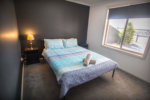 Waterfront On Jefferson, At Wellington Marina, SA - Accommodation Rockhampton 13