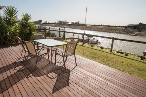 Waterfront On Jefferson, At Wellington Marina, SA - Accommodation Rockhampton 0