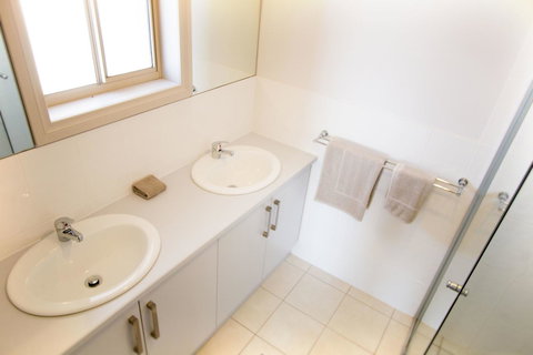 Waterfront On Jefferson, At Wellington Marina, SA - Accommodation Rockhampton 11