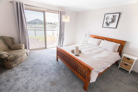Waterfront On Jefferson, At Wellington Marina, SA - Accommodation Rockhampton 9