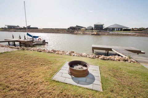 Waterfront On Jefferson, At Wellington Marina, SA - Accommodation Rockhampton 2