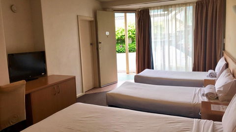 Haven Marina Motel - Accommodation Rockhampton 2