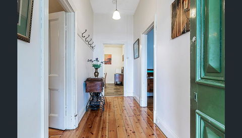 Treasured Memories Cottage - Accommodation Rockhampton 7