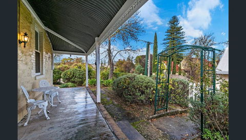 Treasured Memories Cottage - Accommodation Rockhampton 8
