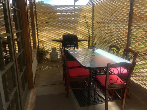 Treasured Memories Cottage - Accommodation Rockhampton 24