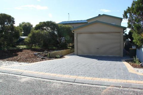 LAS ARENAS - The Sands - BEACH HOUSE - Accommodation Rockhampton 0