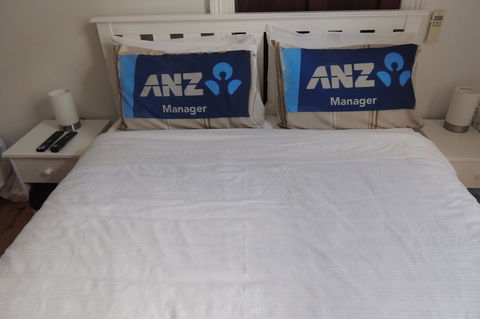 Wozza's B&B - Accommodation Rockhampton 30