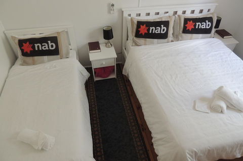 Wozza's B&B - Accommodation Rockhampton 14