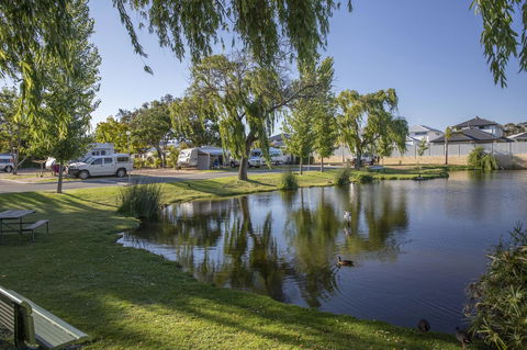 Karrinyup Waters Resort - Accommodation Rockhampton 44