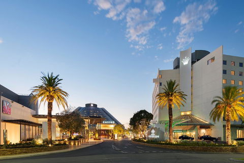 Crown Promenade Perth - Accommodation Rockhampton 11