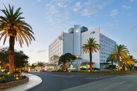Crown Promenade Perth - Accommodation Rockhampton 0